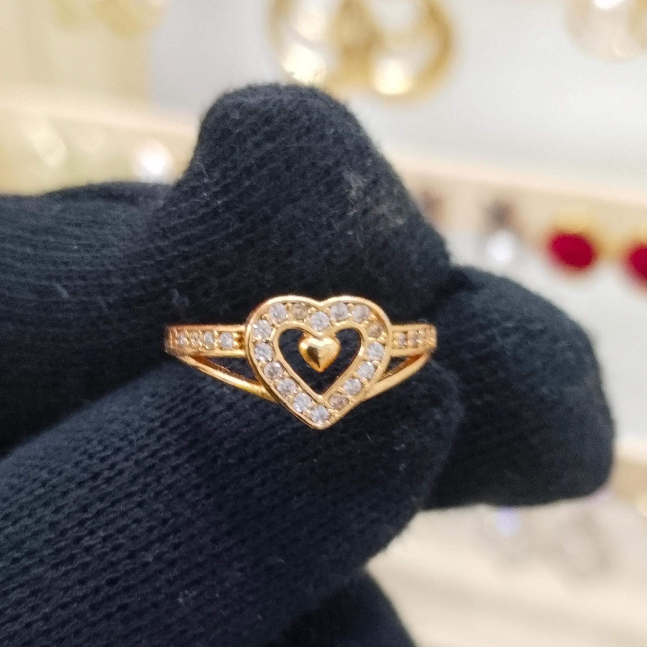 GoldHeart Crystal Ring - Image 1